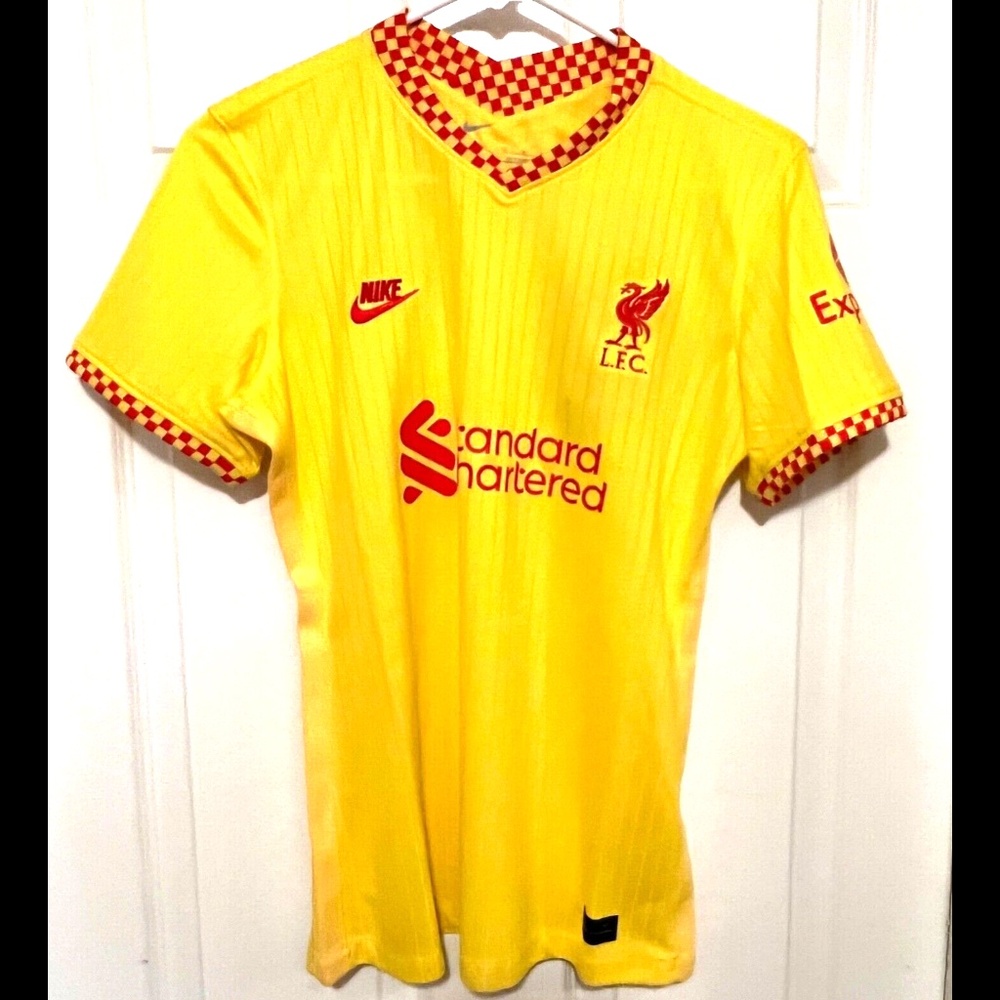 Nike Liverpool FC 2021/2022 Stadium 3rd Jersey DB6227-704 $90 Womens Size Medium